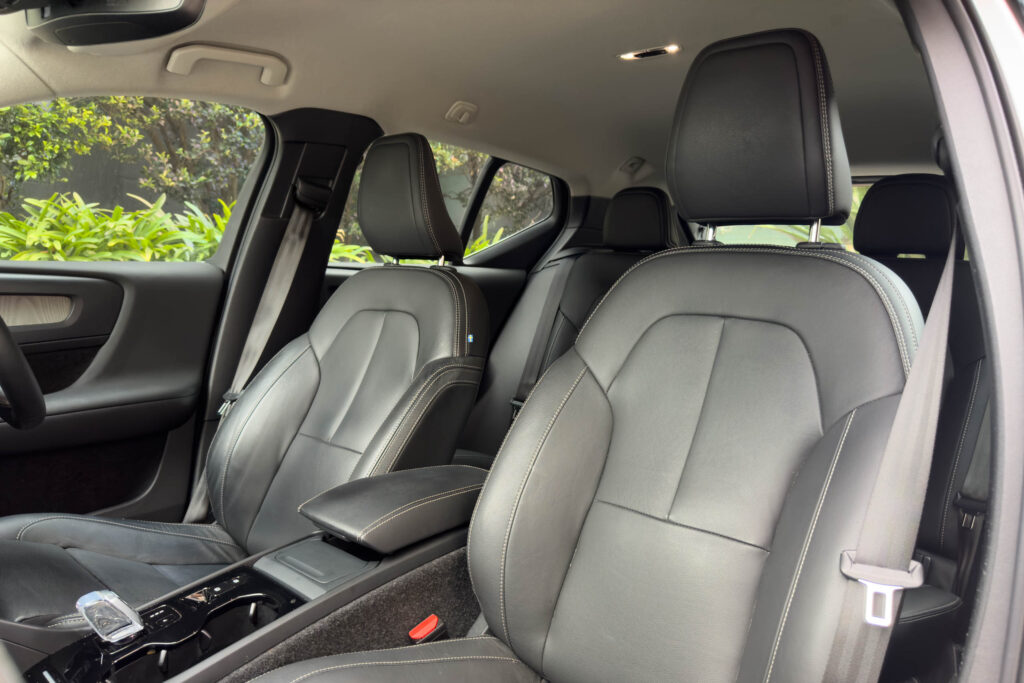 Car Image 18