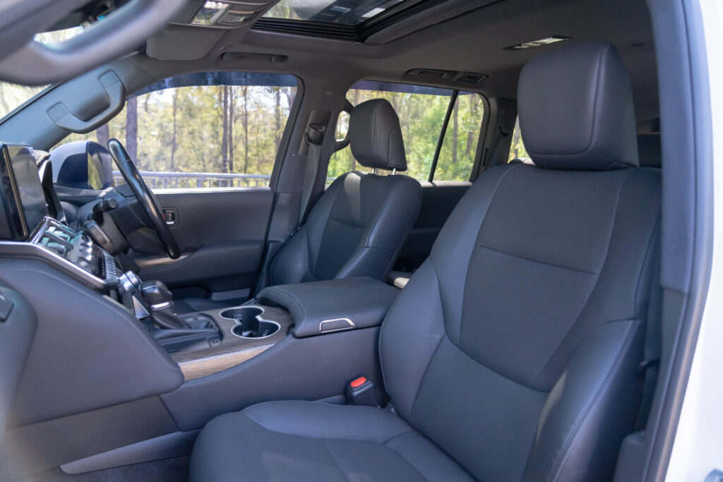 Car Image 17
