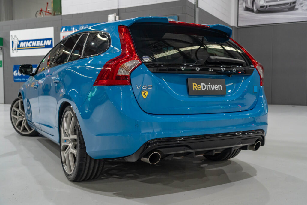 Car Image 16