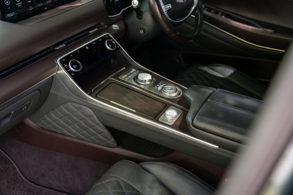Car Image 15