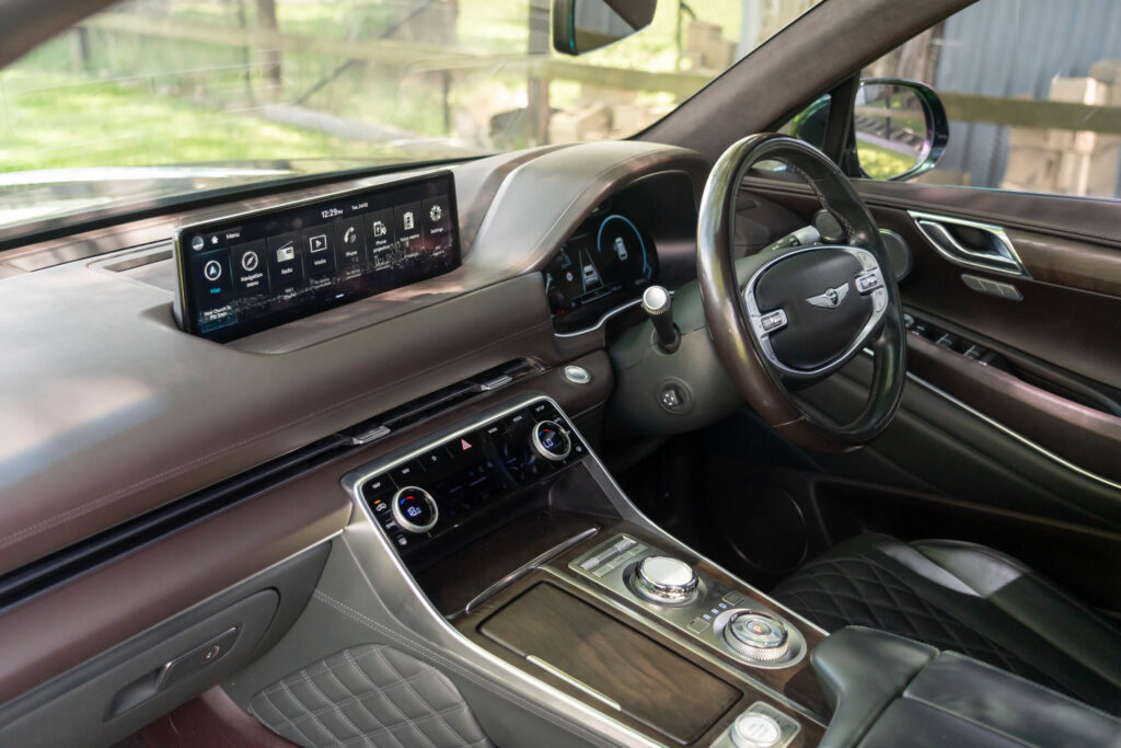 Car Image 16