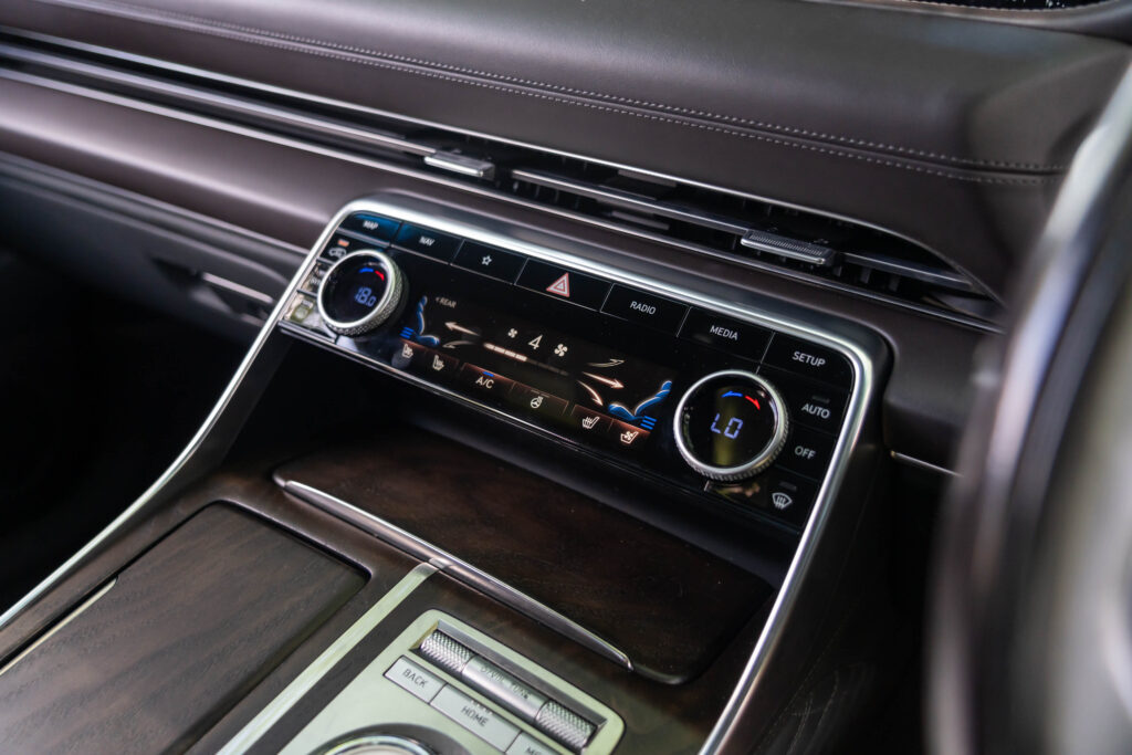 Car Image 18