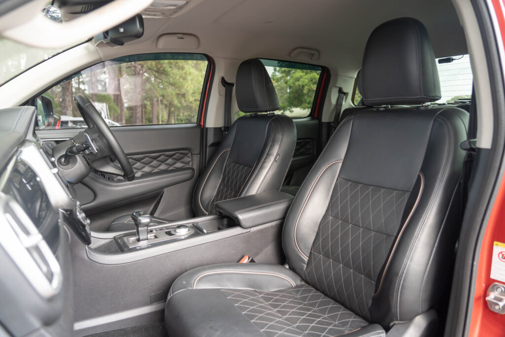 Car Image 16