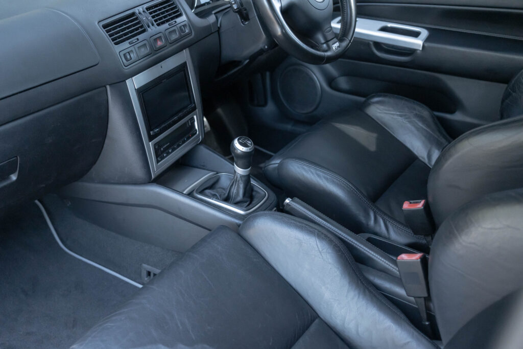Car Image 16