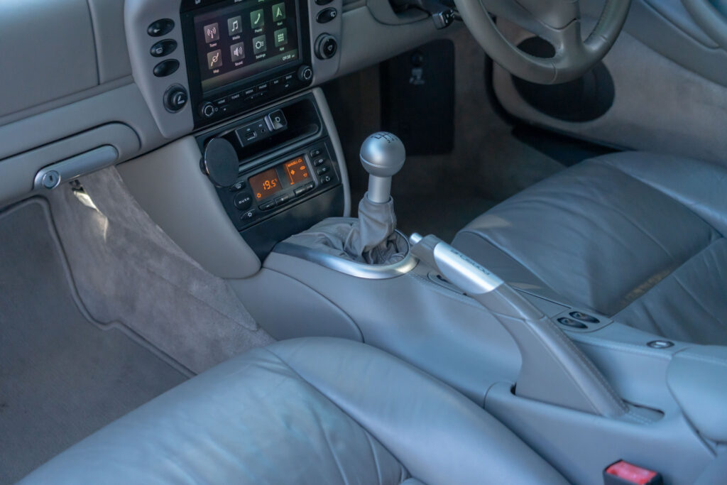 Car Image 18