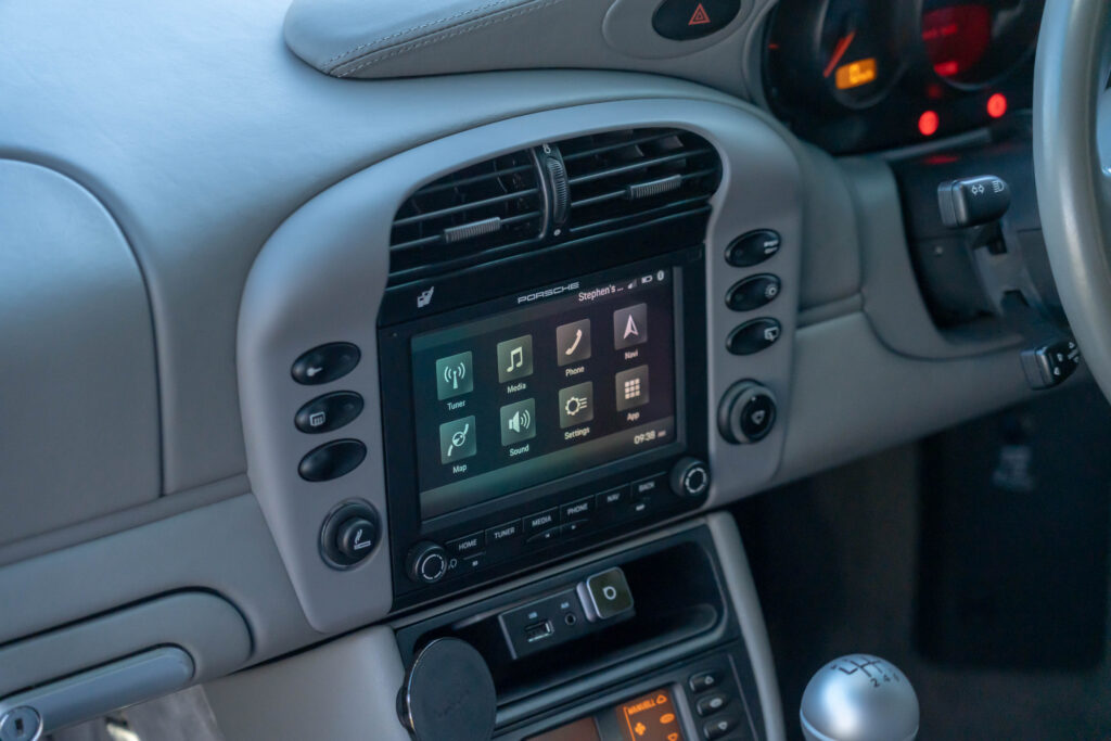 Car Image 19